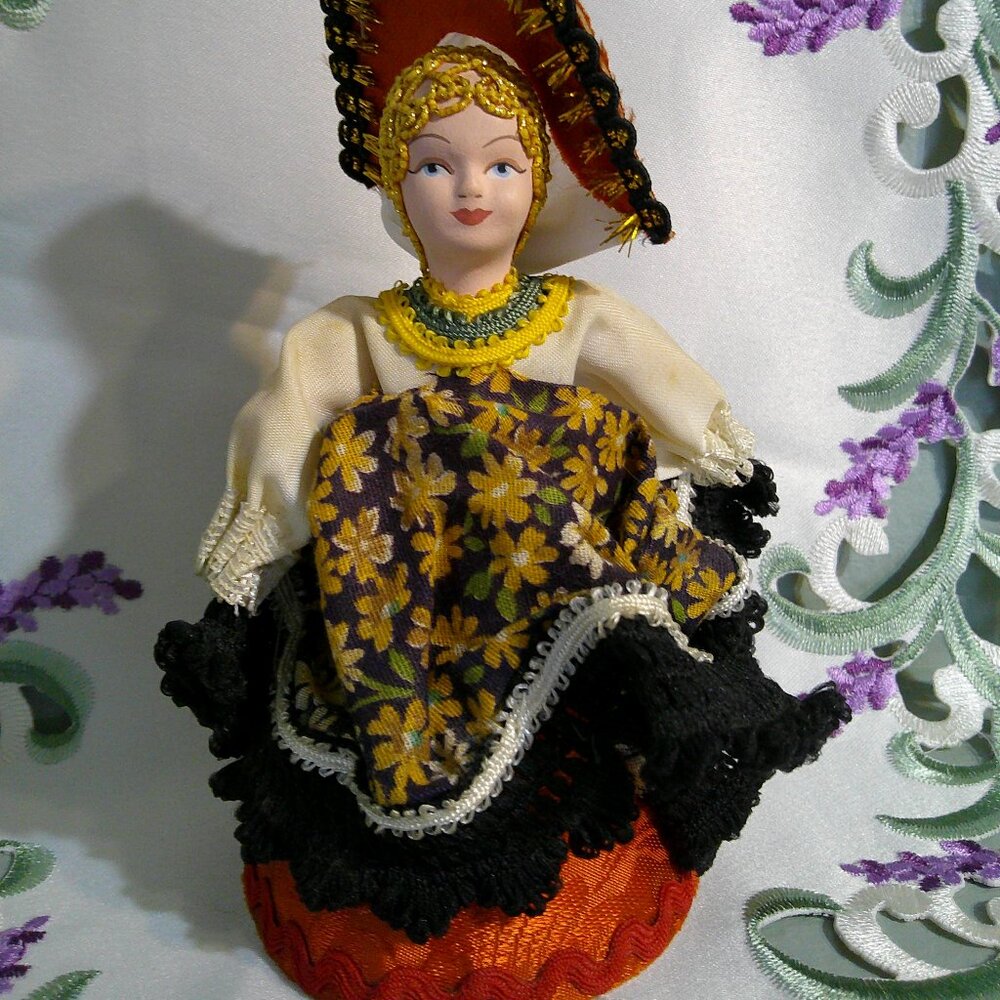 Vintage Russian Handmade Traditional Doll Porcelain Face 6.5" Потешный промысел